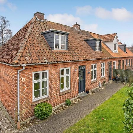 Lovely Home In Sonderborg With Kitchen Bagian luar foto