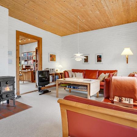 Lovely Home In Sonderborg With Kitchen Bagian luar foto
